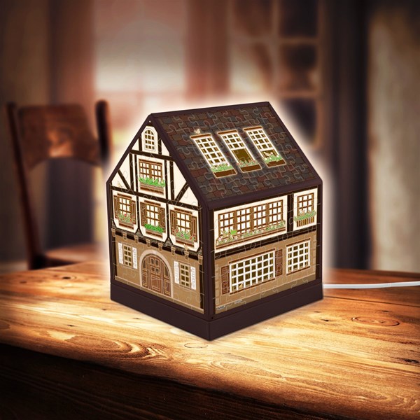 Pintoo (r1006) - "House Lantern, Half-Timbered House" - 208 piezas